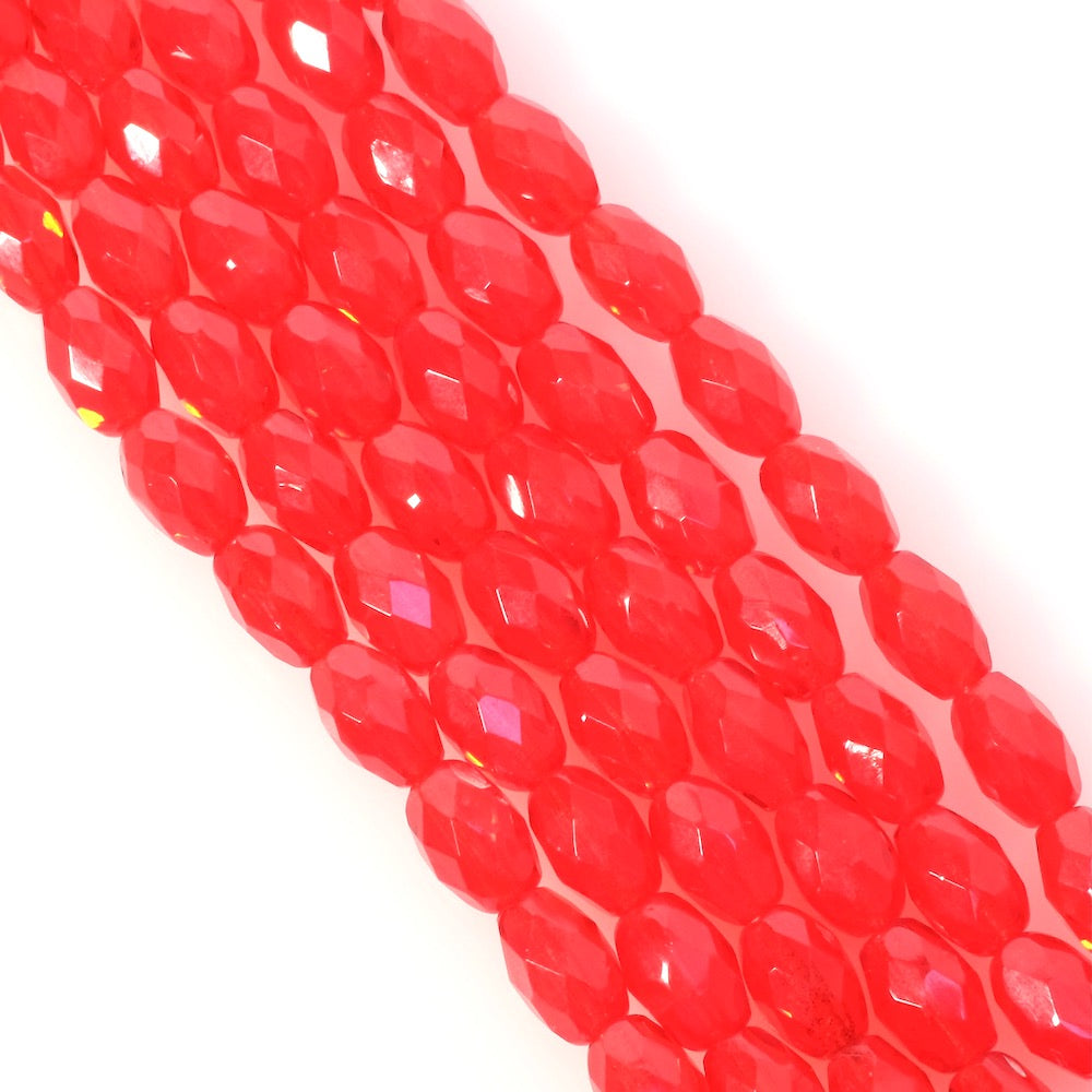 Fil de perles de Bohème olives facettées 9x6mm rouge transparent.