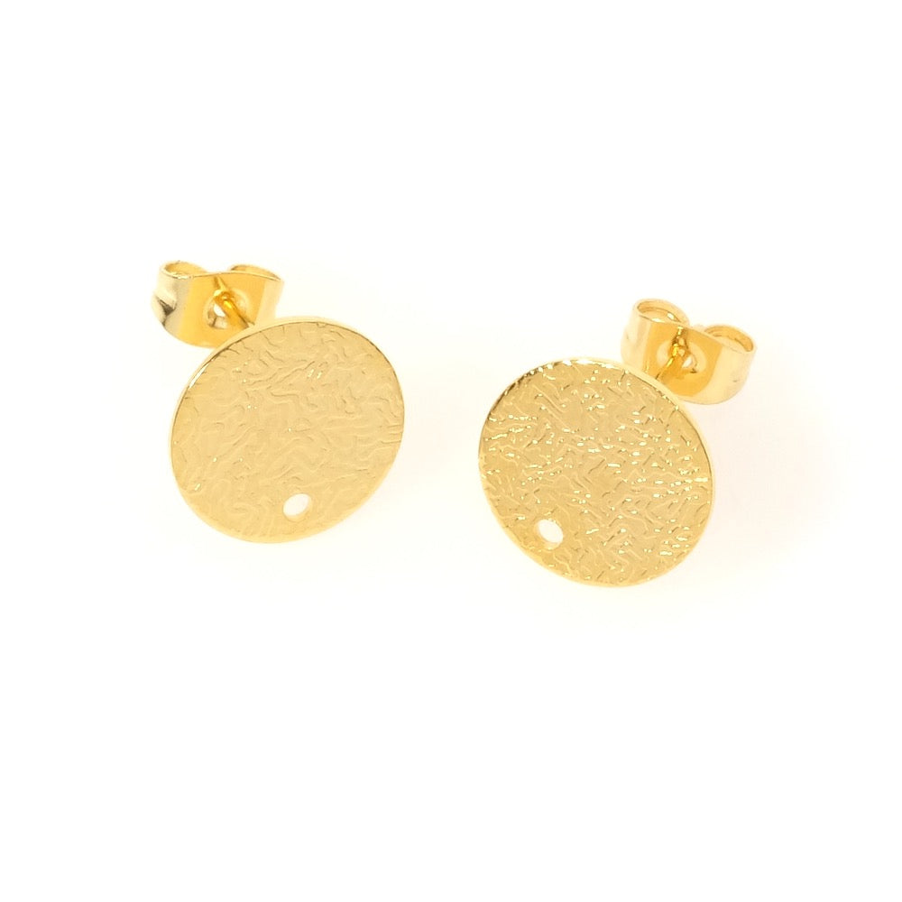 Boucles d'oreilles clous rond texturé doré avec trou pour suspension.