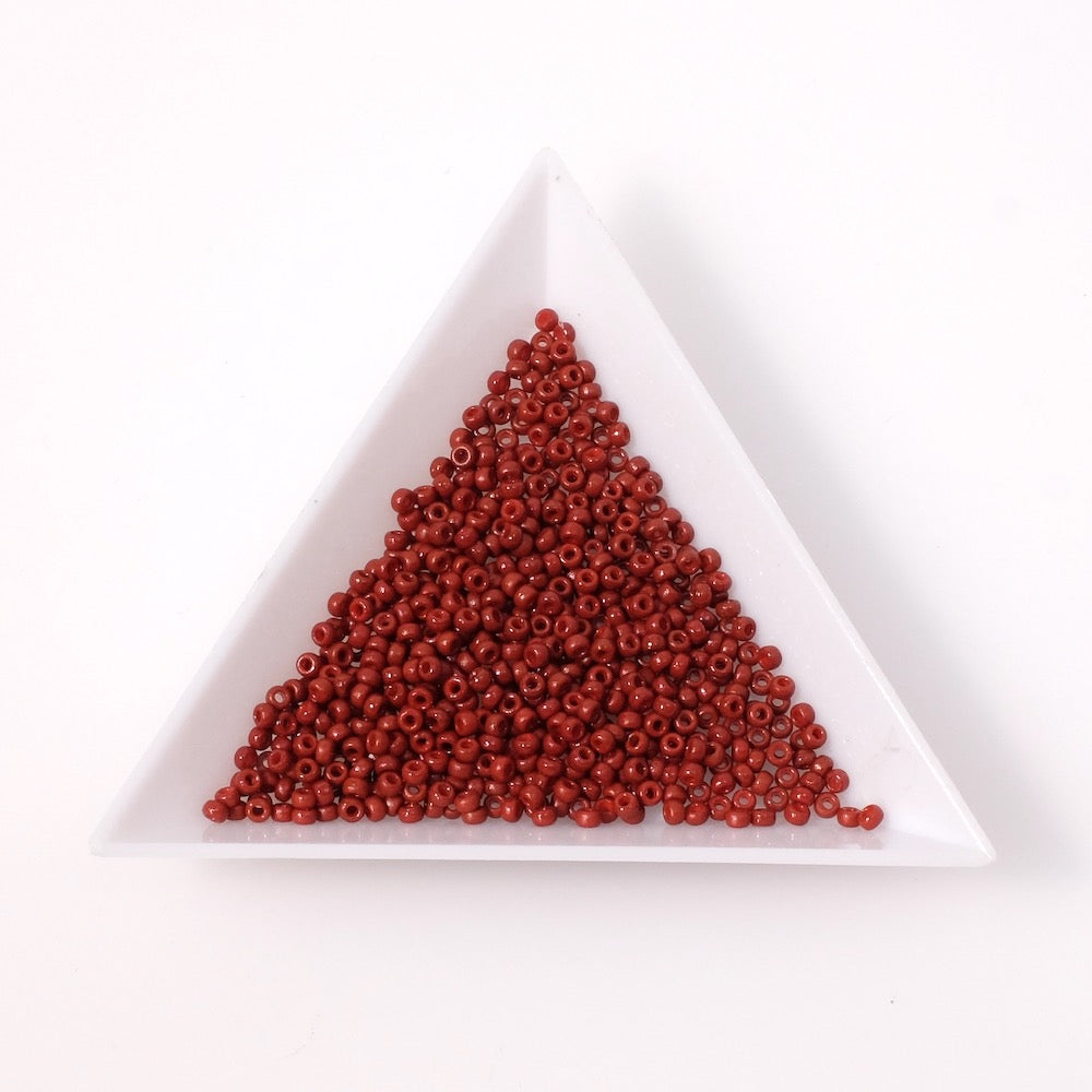 5 grammes de perles Miyuki Rocailles 11/0  Duracoat opaque maroon