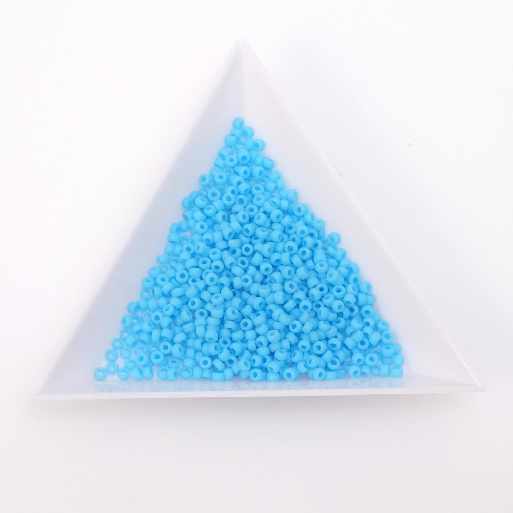 5 grammes de perles Miyuki Rocailles 11/0 Opaque turquoise blue matted N°413F