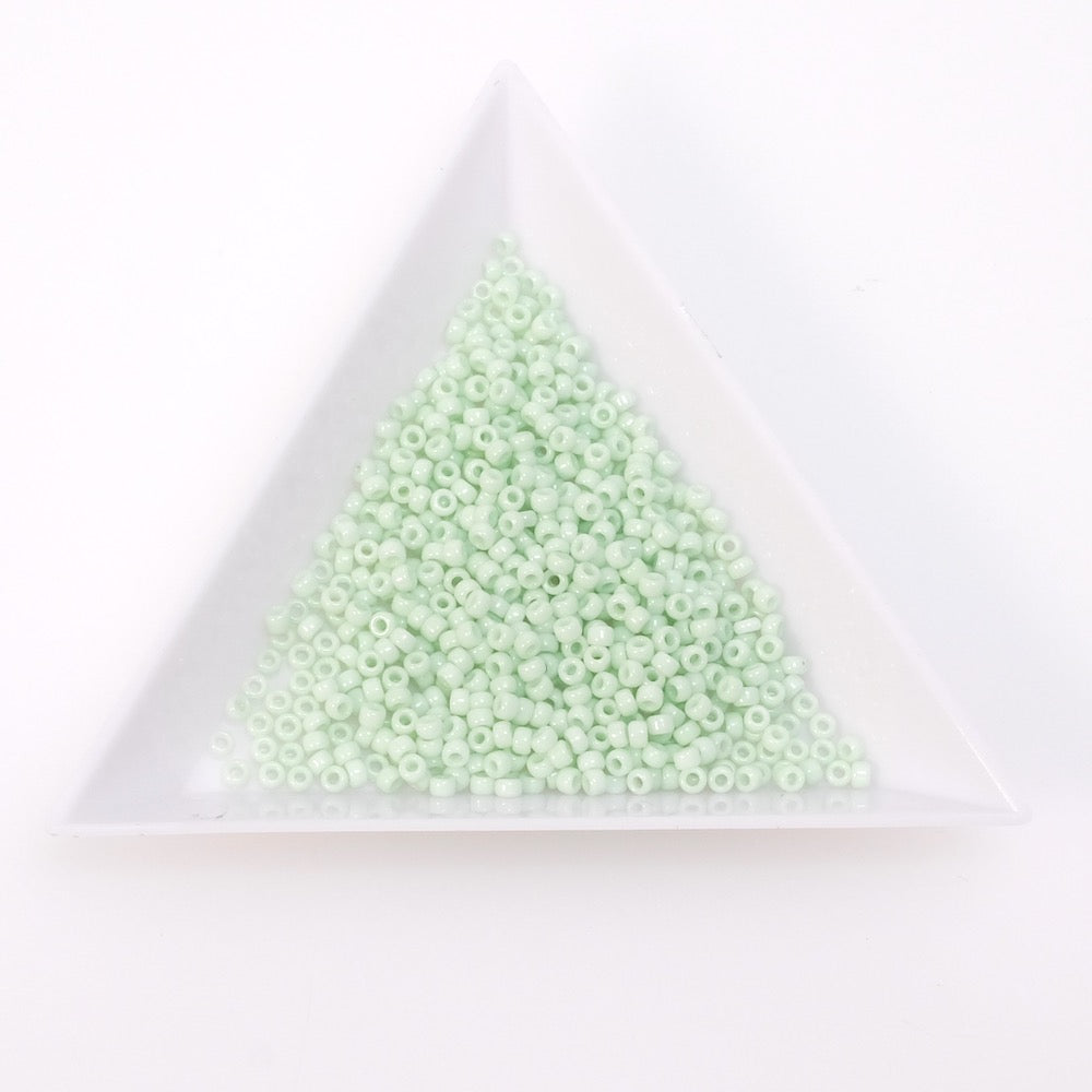 5 grammes de perles Miyuki Rocailles 11/0 Opaque Light Mint N°3318