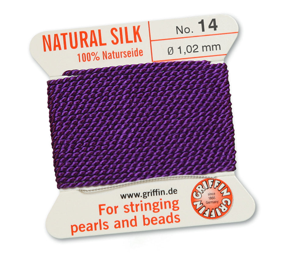 Fil de soie naturelle Griffin violet de 1,02 mm sur une carte.