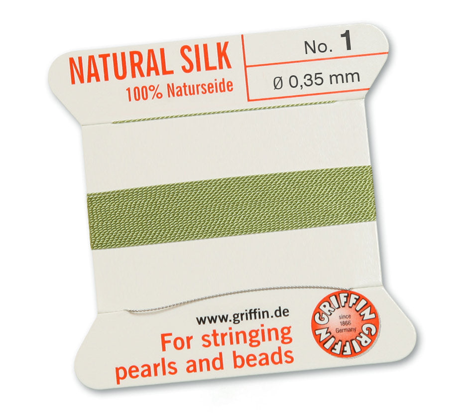 Fil de soie naturelle Griffin vert jade de 0,35 mm sur carte.
