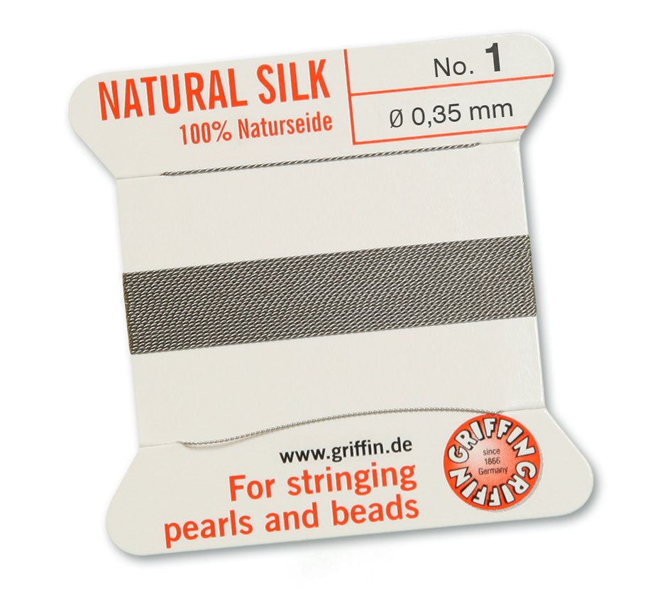 Fil de soie naturelle Griffin gris 0,35mm sur carte avec aiguille.