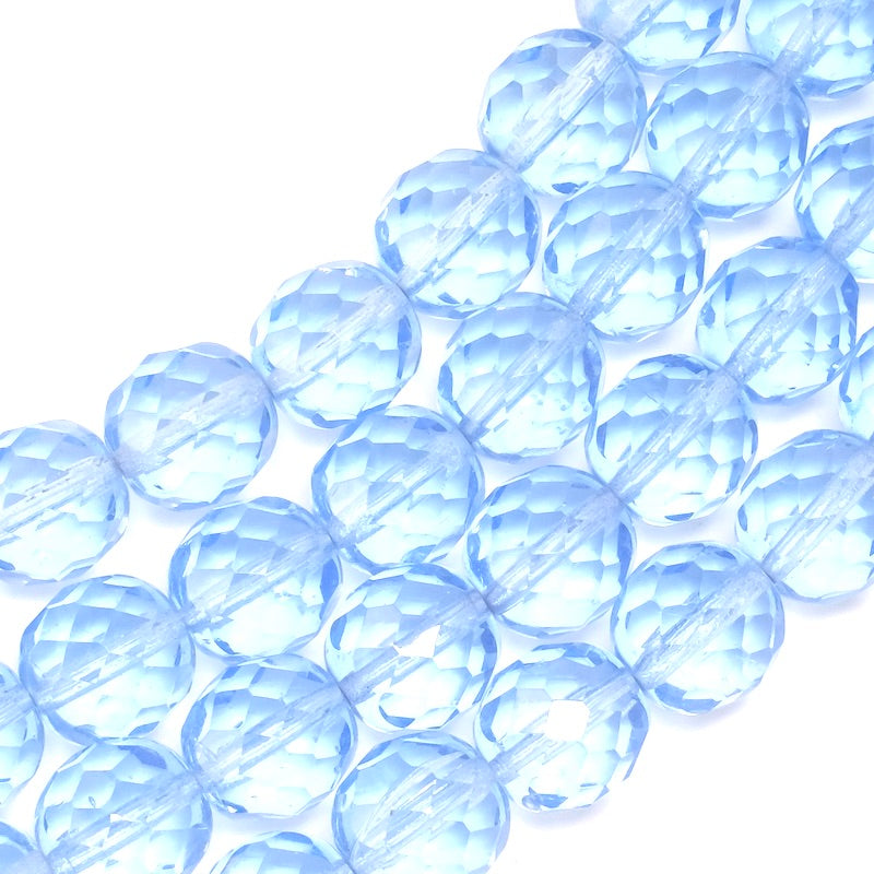 Fil de perles rondes facettées bleu transparent de 12mm.