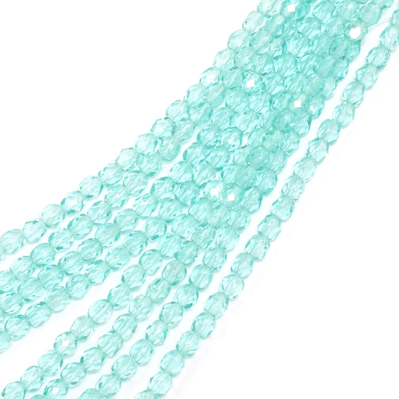 Fil de perles rondes facettées vert turquoise transparent de 4 mm.