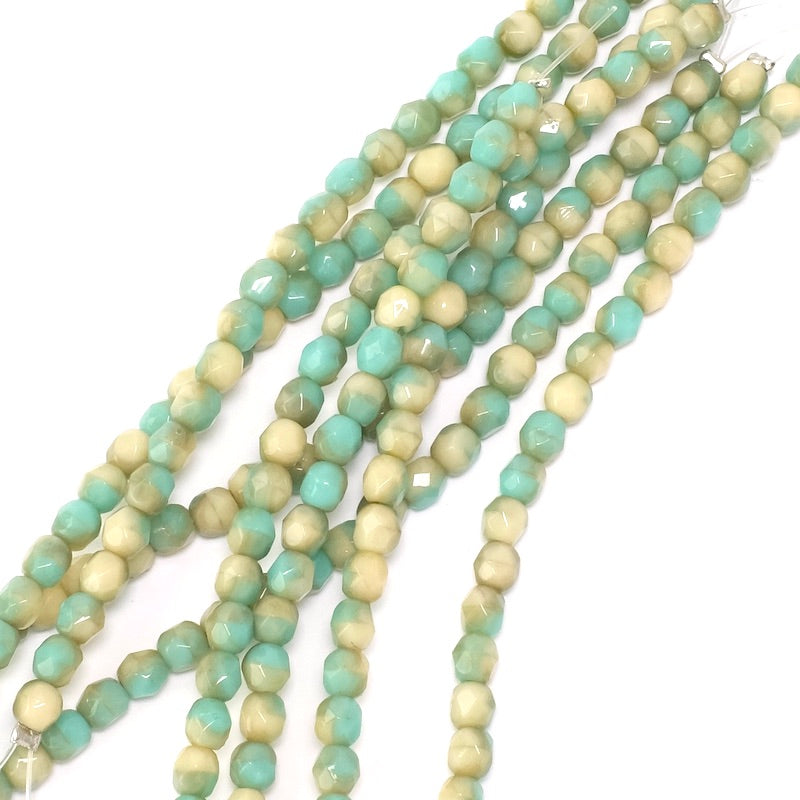 Fil de perles rondes facettées 4mm vert et crème