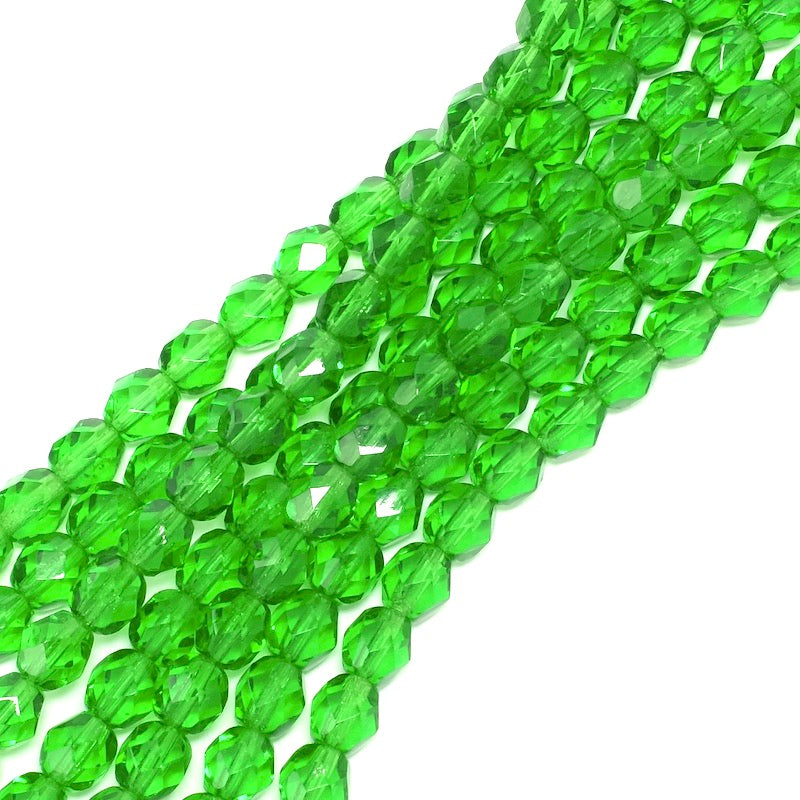 Fil de perles rondes facettées vert foncé de 6mm.