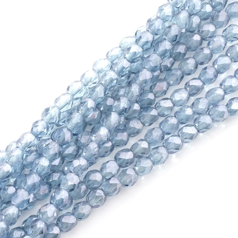 Fil de perles rondes facettées bleu foncé gris de 4 mm.