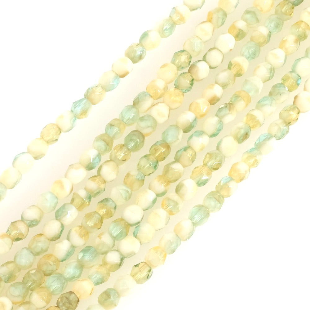 Fil de perles de Bohème rondes facettées 4 mm nuances de vert et blanc
