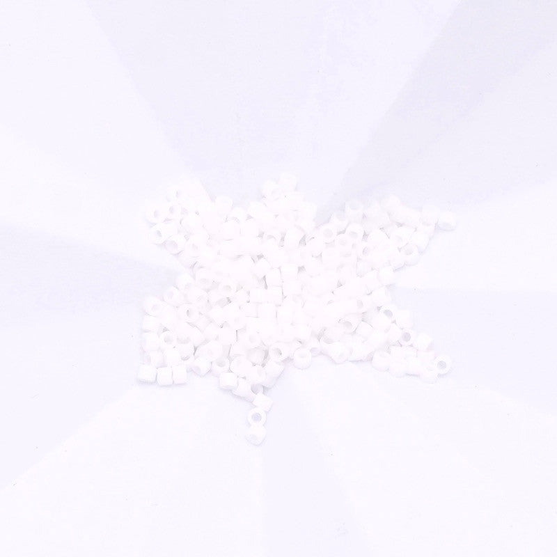 8 grammes de perles Miyuki Délica 11/0 Blanc opaque N°200