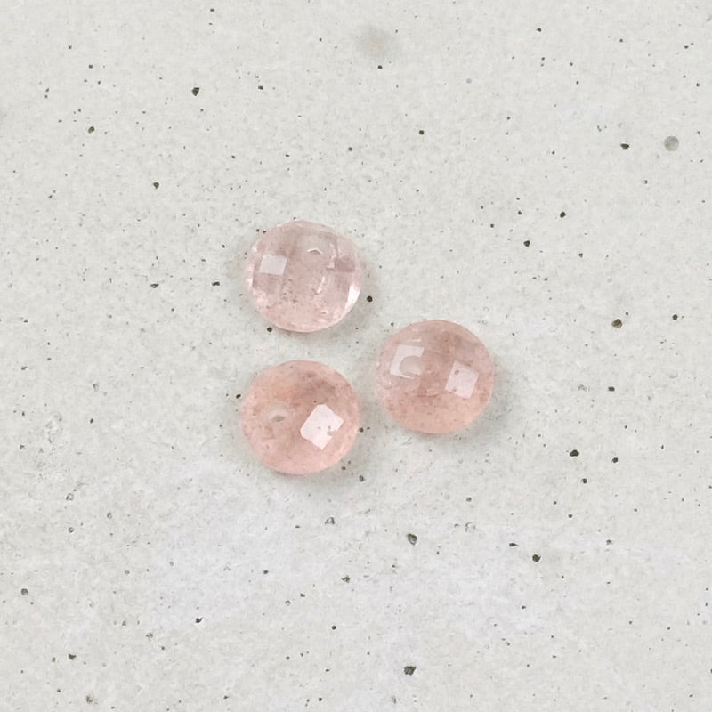 Pendentif rond facetté 6mm en pierre naturelle Quartz fraise