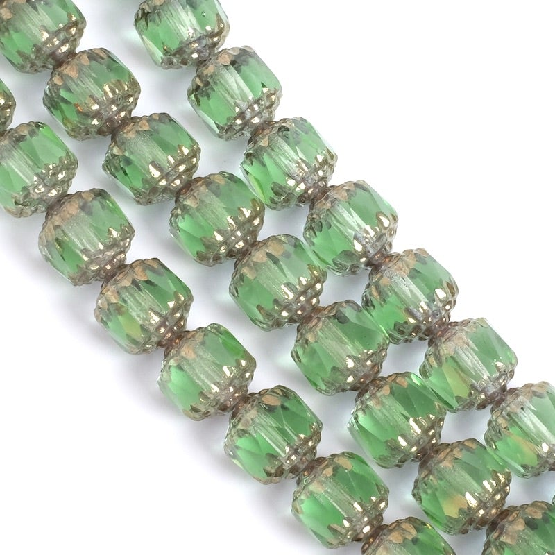 Fil de perles de Bohème baroque facettée 8mm vert