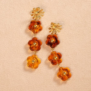 Set Di 2 Paia Di Orecchini A Margherita Placcati Oro - Fiore Bianco E Rosa - Gioielli A Goccia Per Sposa, Feste E Quotidiano