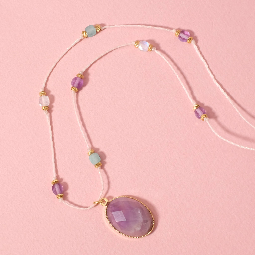 Collier cordon et pierres naturelles