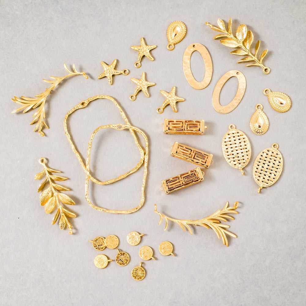 Les Pendentifs Dorés 24K Premium