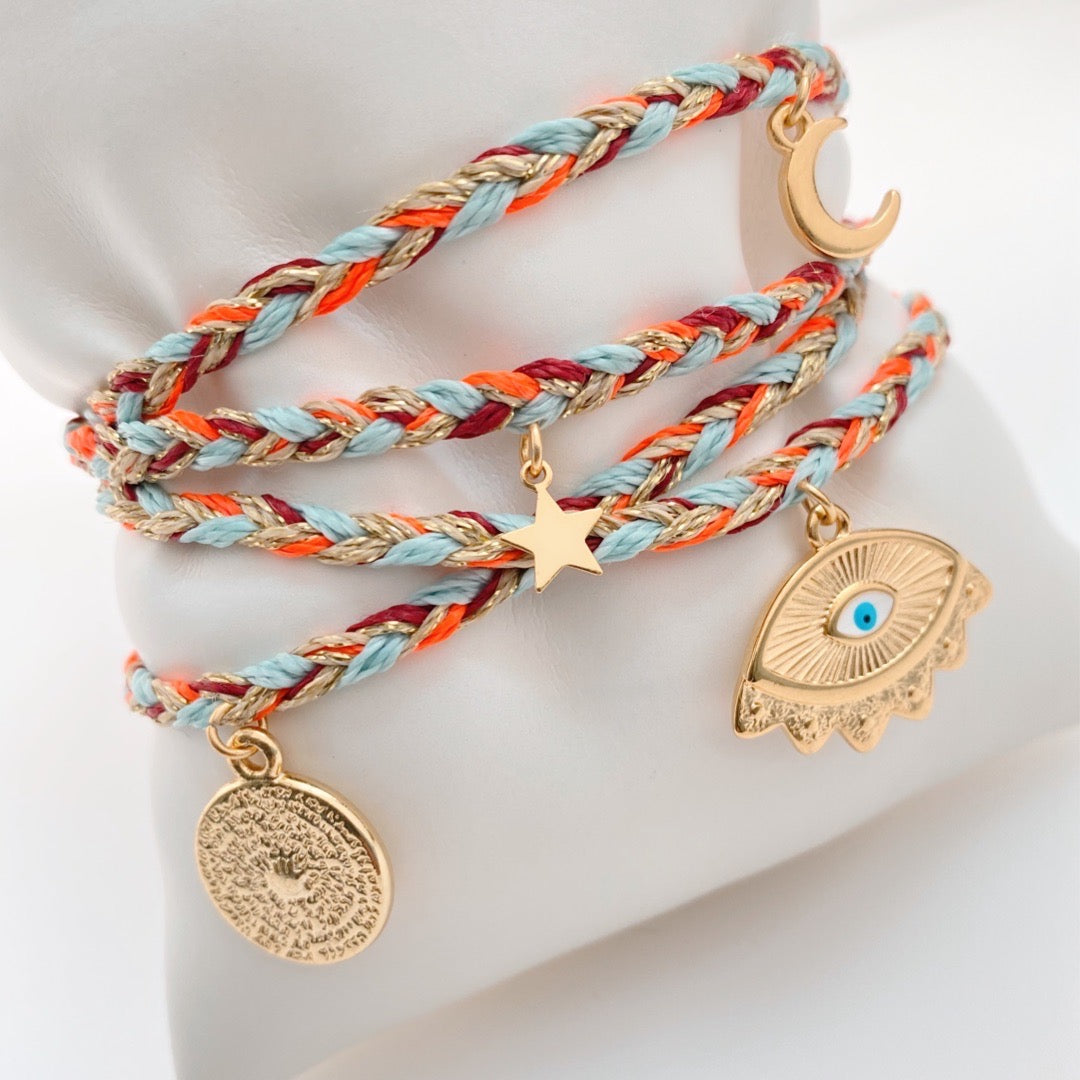 Bracelet tresse d'été et mix de pendentifs