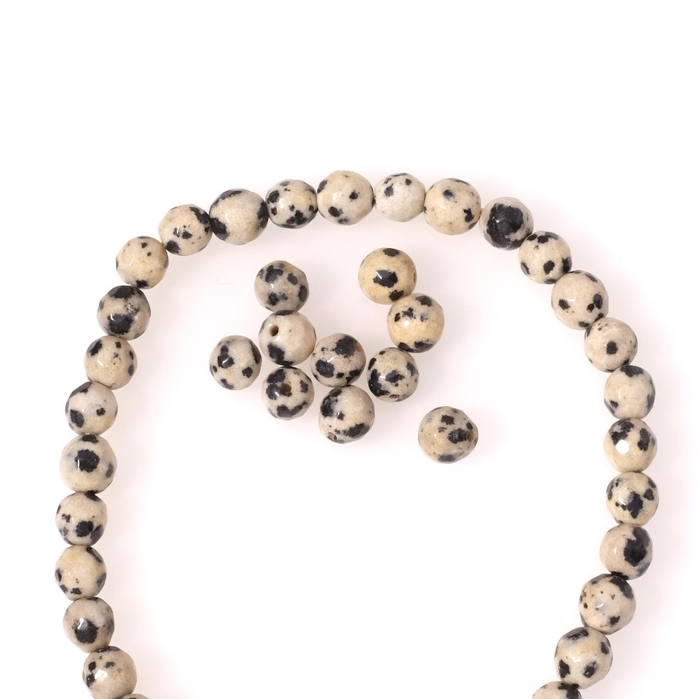 10 perles rondes facettées 6mm naturelles de Jaspe Dalmatien