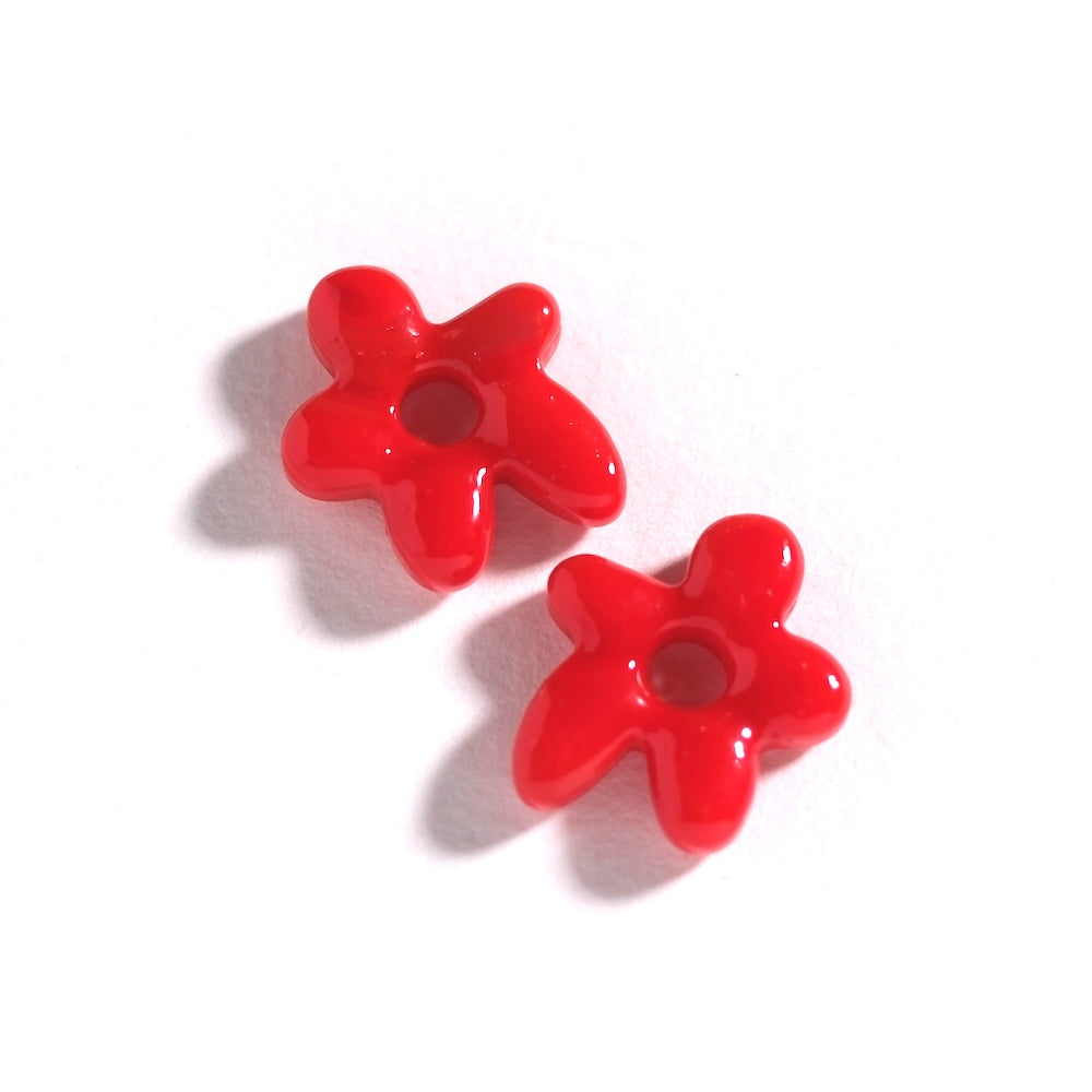 2 Pendentifs fleur asymétrique — verre rouge