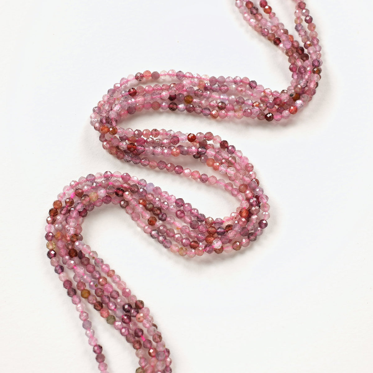 Boucle de fils de spinelle rose clair et framboise 3 mm