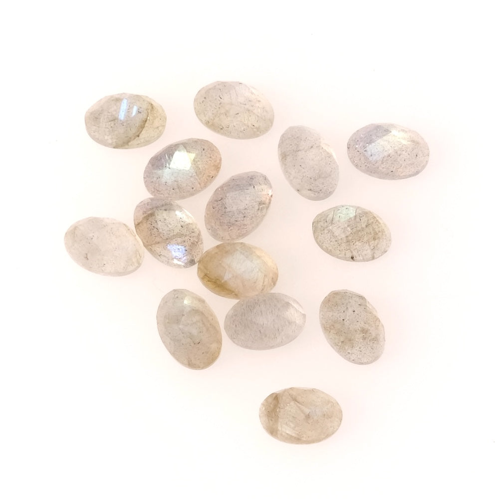 Cabochon en pierre naturelle Ovale facetté 6 x 4mm Labradorite