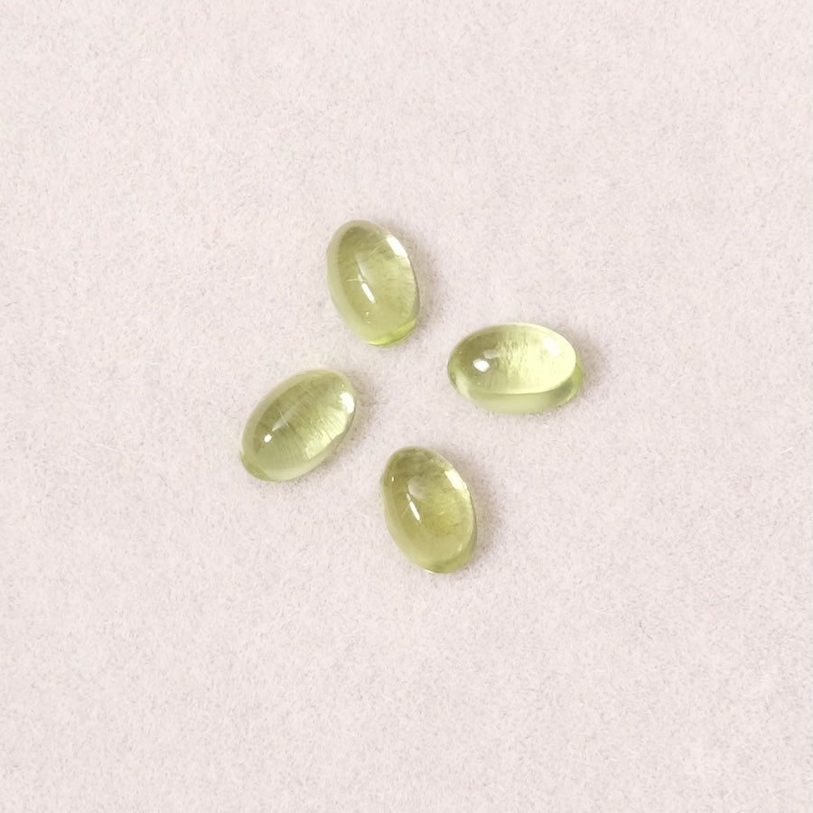 Cabochon en pierre naturelle Ovale 6 x 4mm Péridot