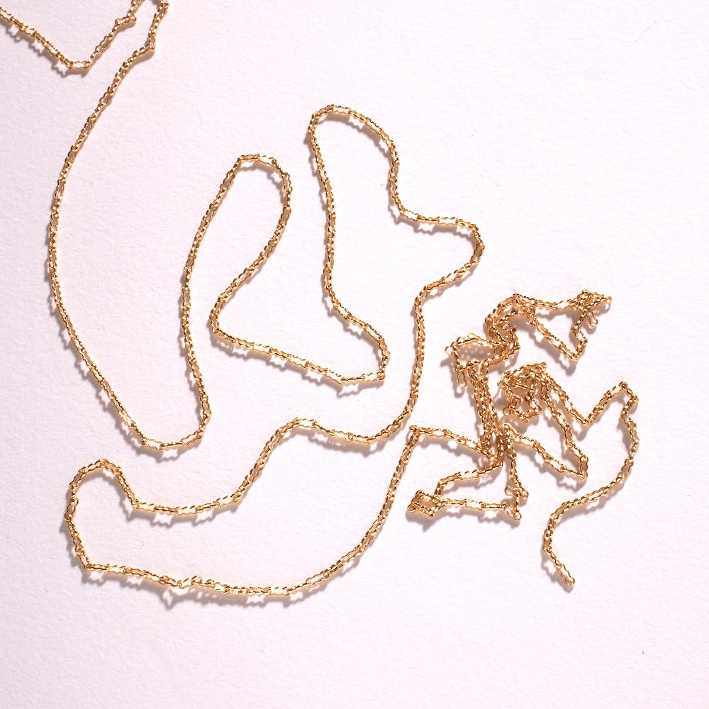 Chaîne en laiton doré à l'or fin 24K à maillons ovales ciselés 5 x 1,8 mm soudés