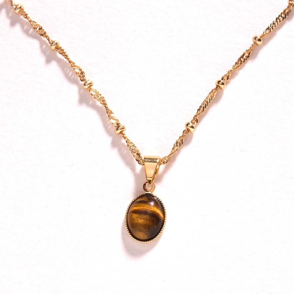 Collier avec pendentif Oeil de tigre doré sur chaîne fine