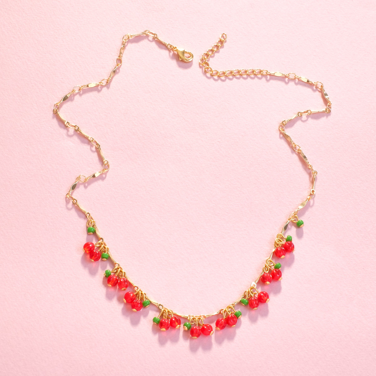 Exemple de création : Collier ras de cou Cherry – tuto Perles Corner