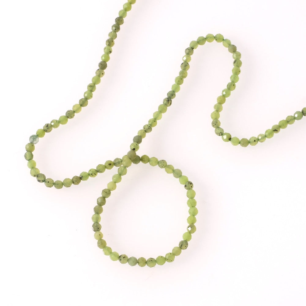 Fil de perles naturelles facettées 2,5mm Jade