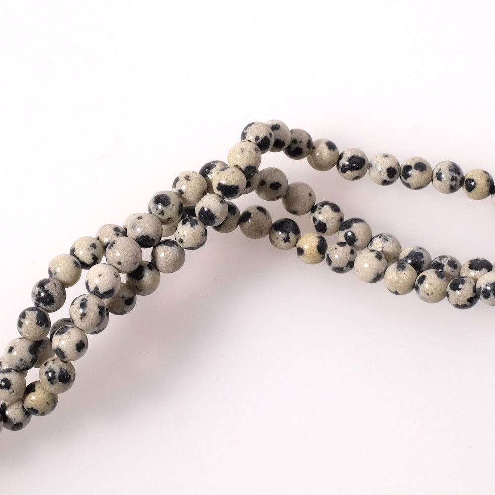 Fil de perles rondes 4mm naturelles de Jaspe Dalmatien