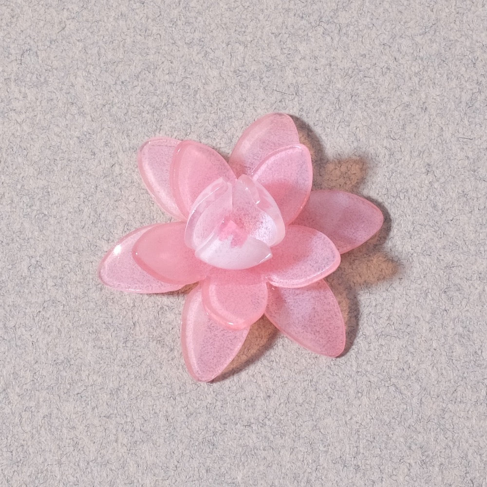 Coupelle Fleur de lotus triple pétales en acrylique rose