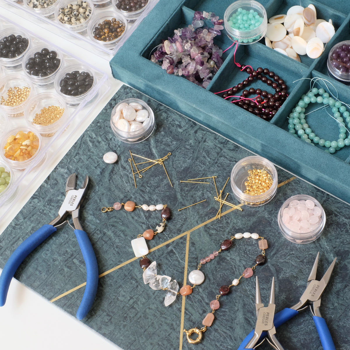 Atelier Bijoux en Pierres Naturelles – Collier • Doré à l’or fin 24K (Paris 11e)