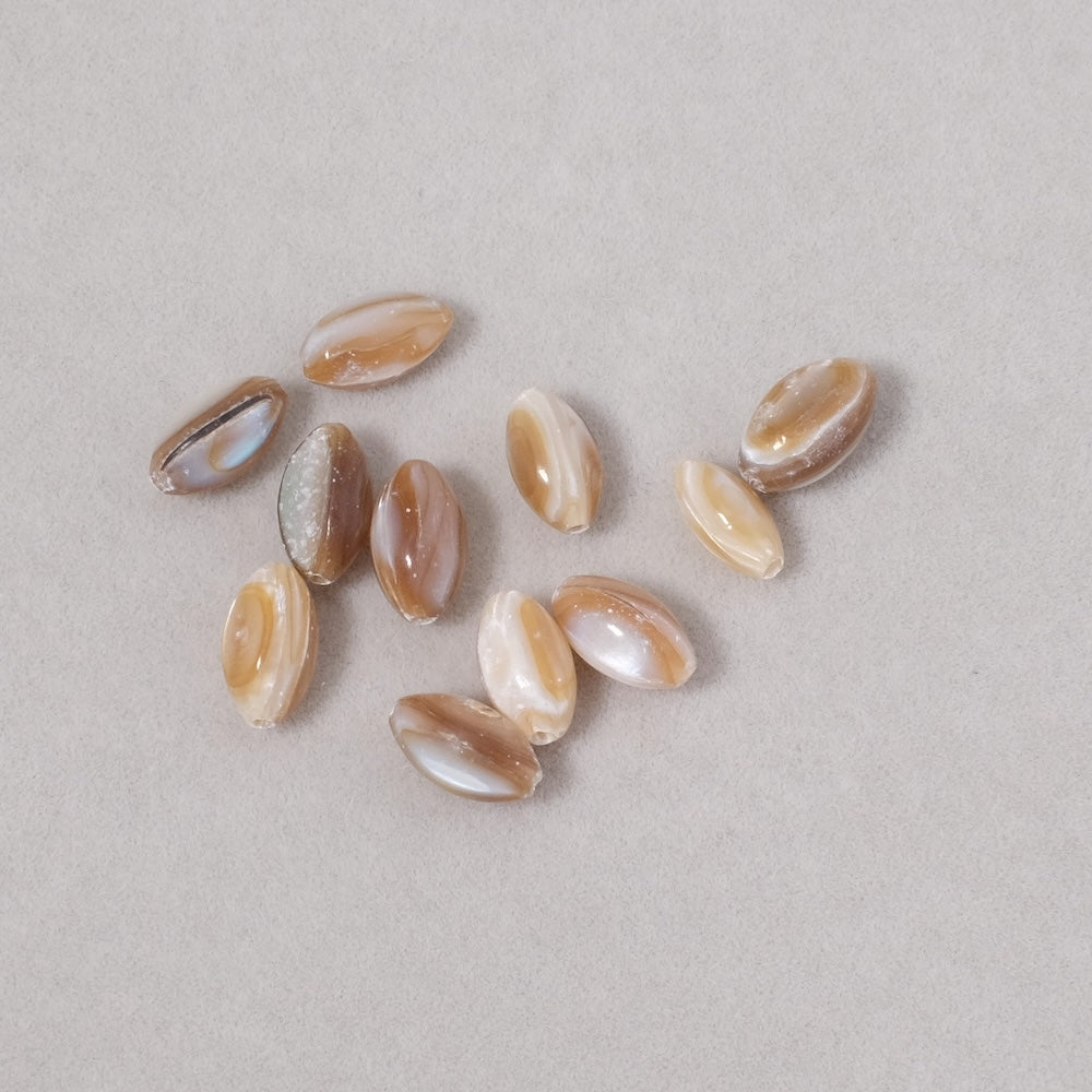 10 perles ovales en Nacre naturelle beige