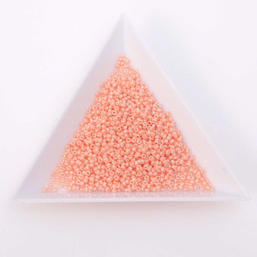 5 grammes de perles Miyuki Rocailles 15/0 Opaque Salmon N°529