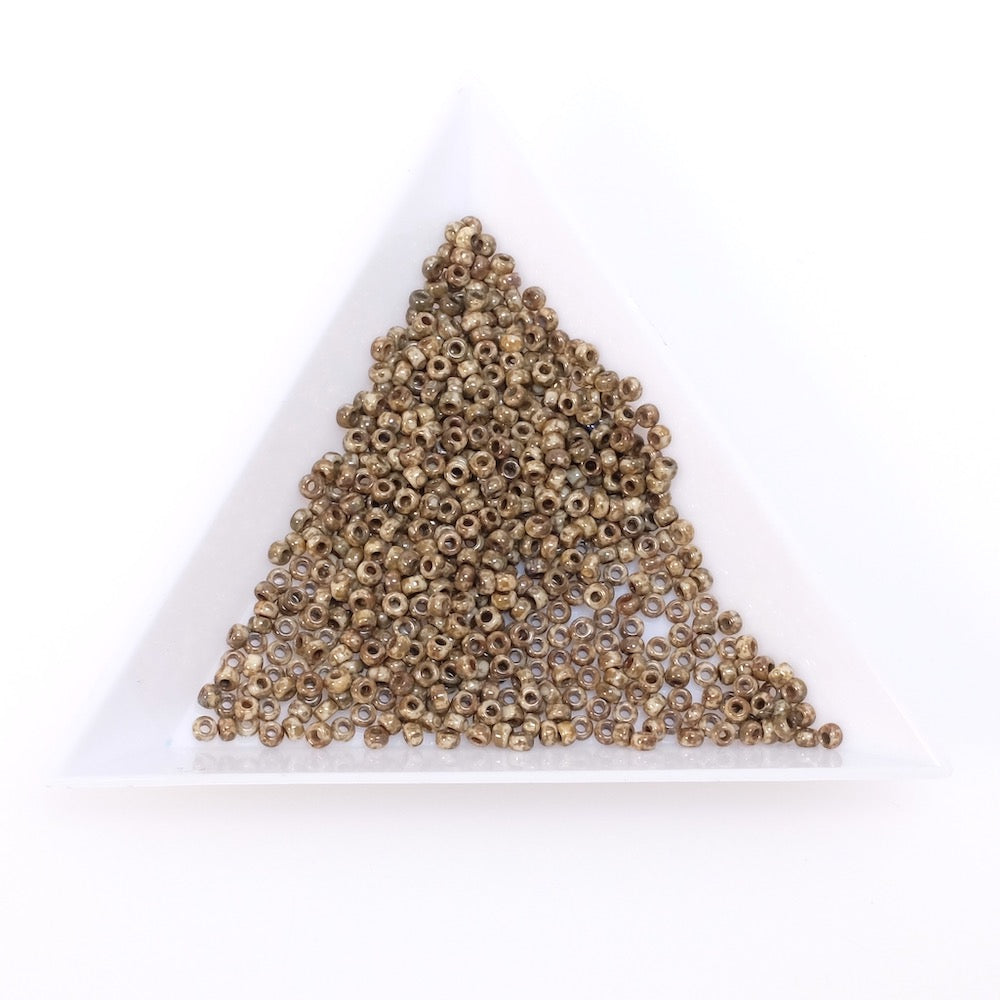 5 grammes de perles Miyuki Rocailles 11/0 Opaque picasso brown N°4517