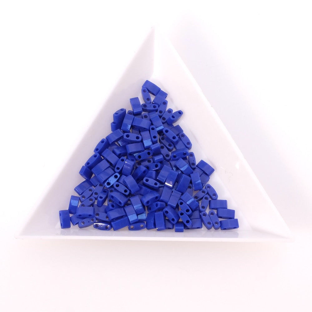 5 grammes de perles Miyuki Half Tila Beads HTL-414 Opaque royal blue