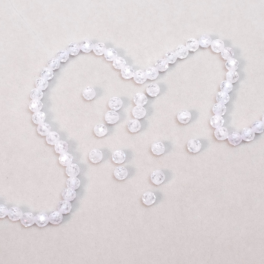 10 perles ronde facettée 4mm en Oxyde de Zirconium ou Zircone cubique