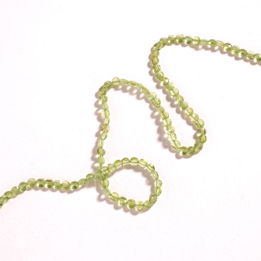 Perles rondes plates facettées en péridot naturel vert olive
