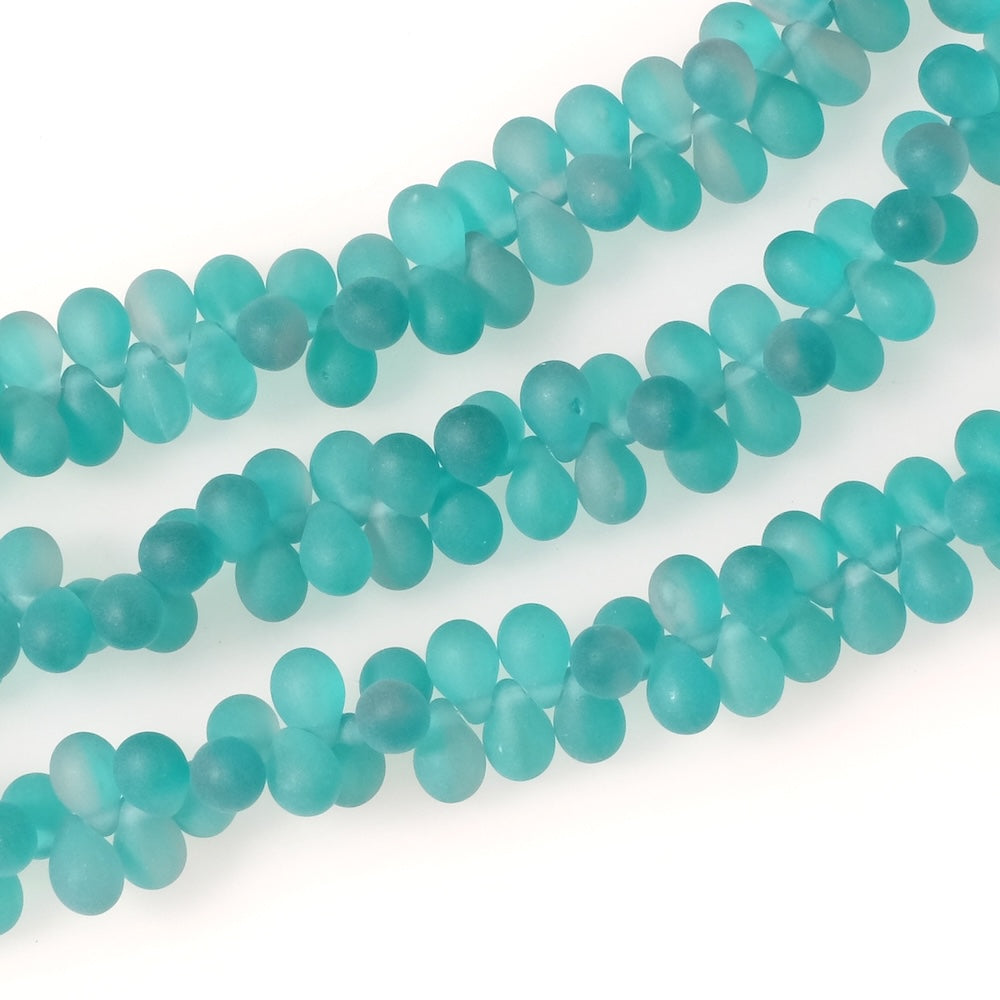 Fil de perles de Bohème gouttes 5x7mm Vert bleu canard mat