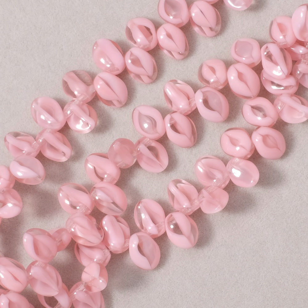 Fil de perles de Bohème gouttes pétales 6x8mm nuances rose marbré