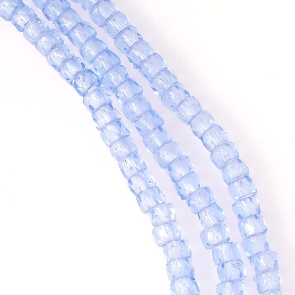 Fil de perles de Bohème rondelles facettées Bleu transparent 4x6mm