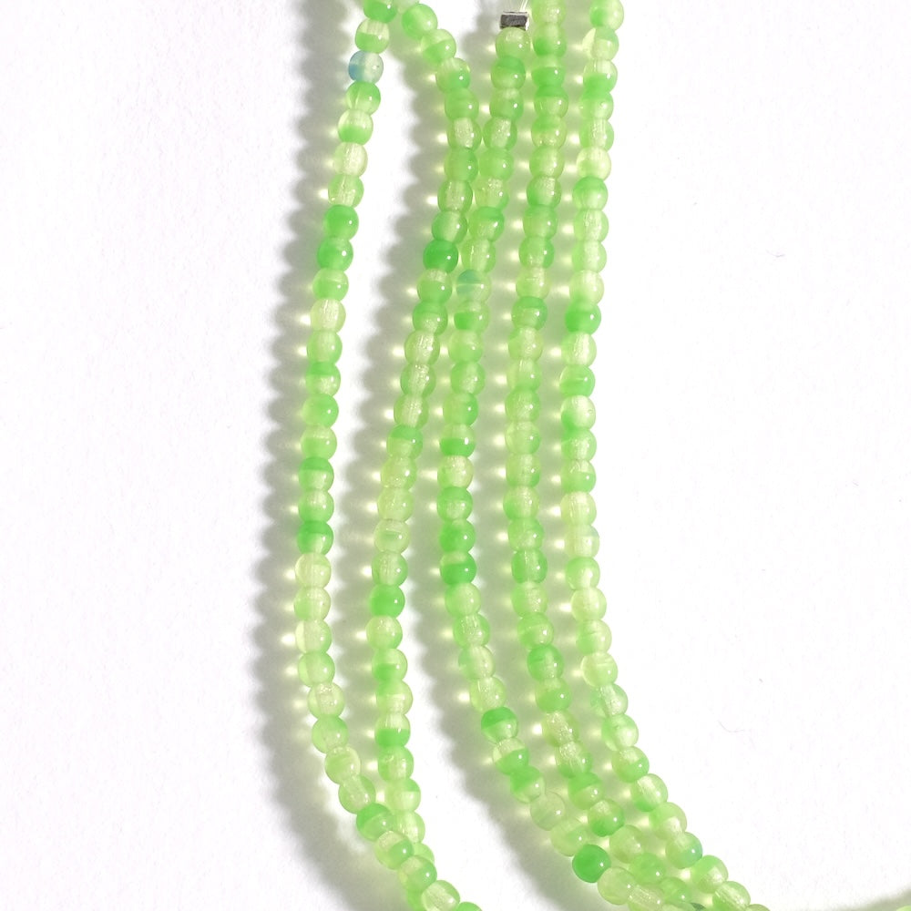 Fil de perles de Bohème rondes 3mm nuances vert 