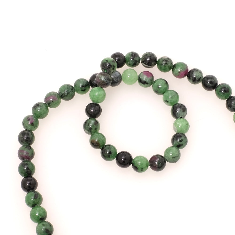 Fil de perles naturelles ronde 6,5mm en Rubis sur Zoïsite Anyolite