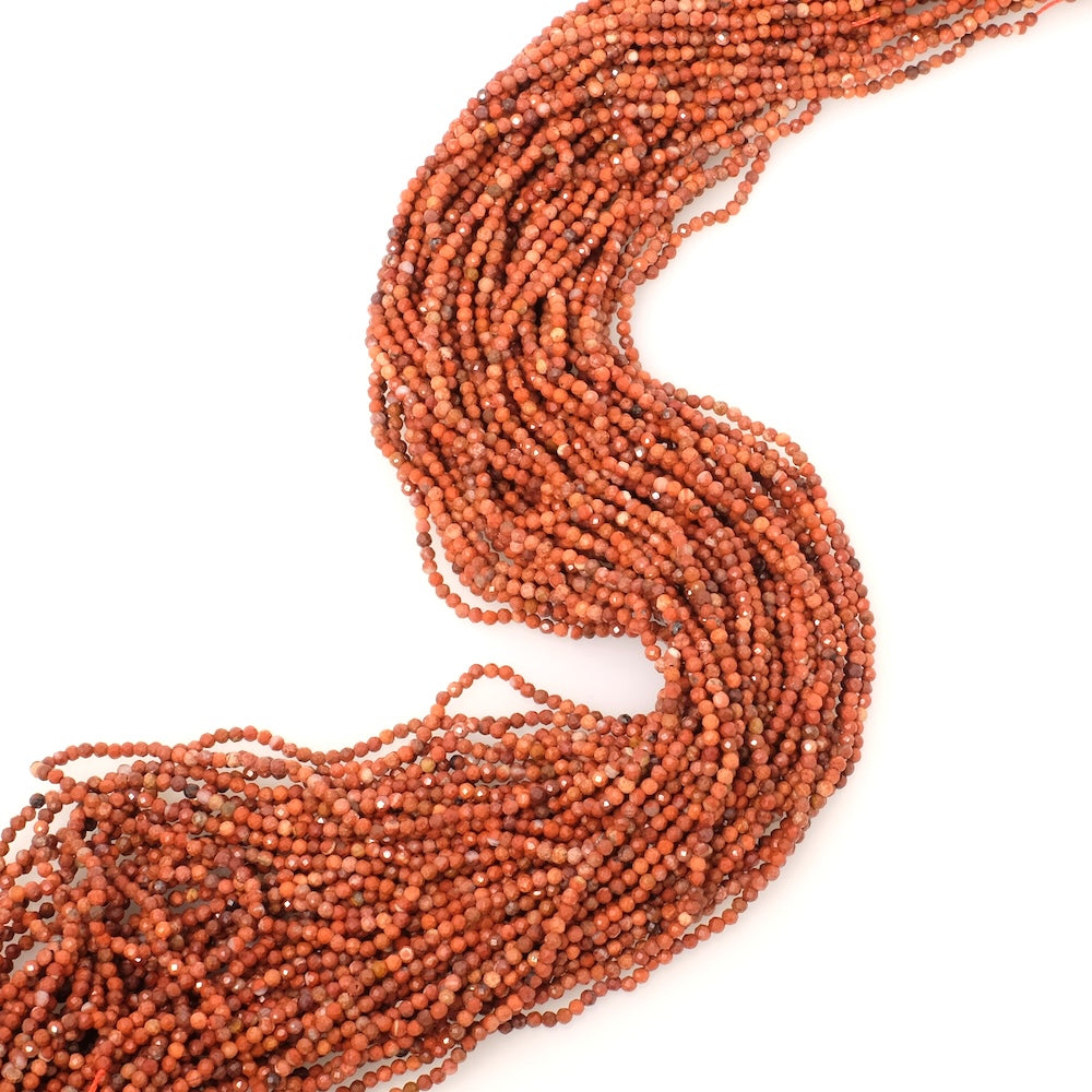 Fil de perles naturelles rondes facettées 2mm en Jaspe rouge