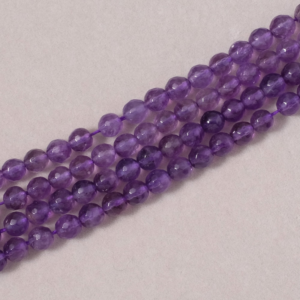 Fil de perles naturelles rondes facettées 6mm en Améthyste