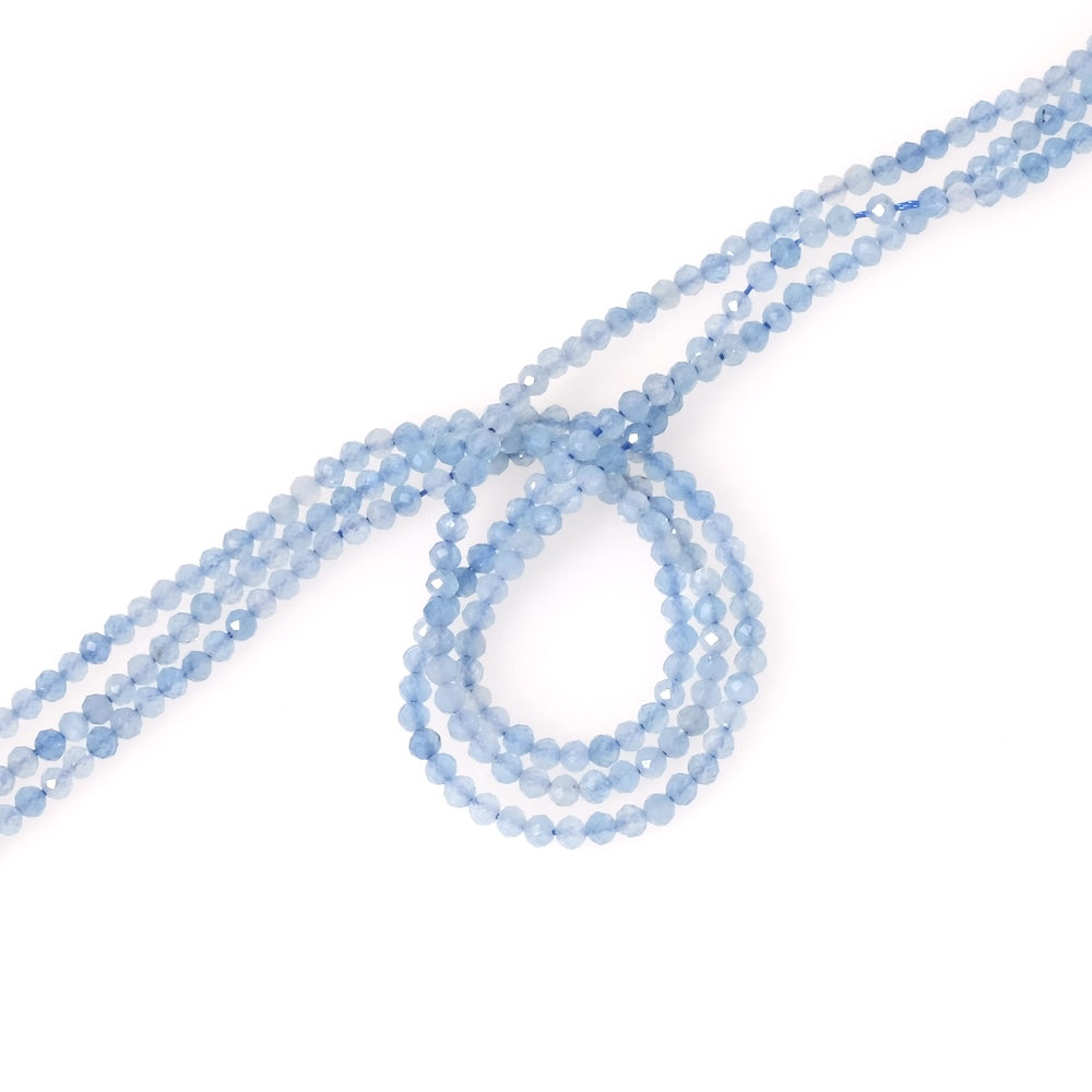 Fil de perles naturelles rondes facettées 2,5mm en Aigue marine