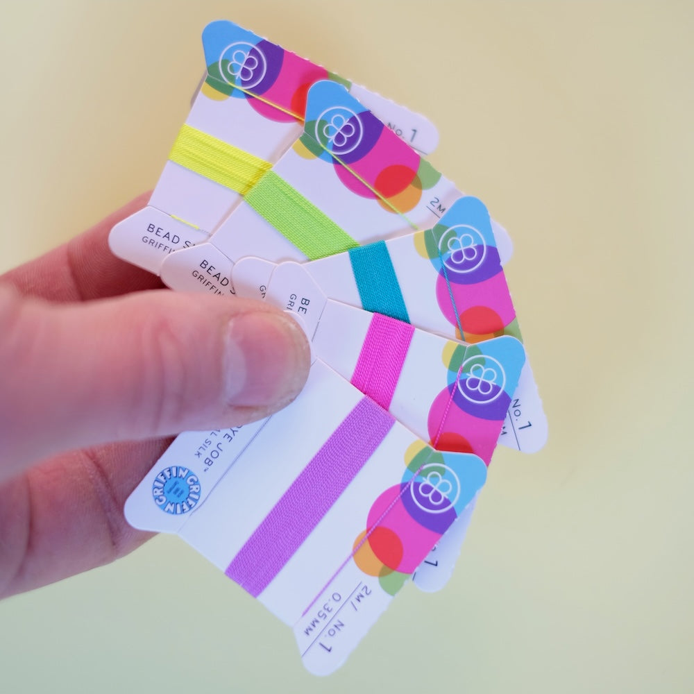 Fil de soie griffin violet pour collier