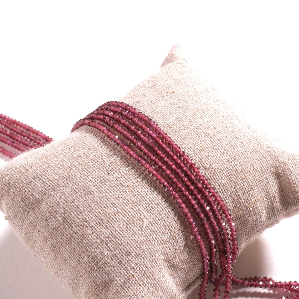 Perles de grenat almandin 2 mm pour colliers fins et bracelets délicats