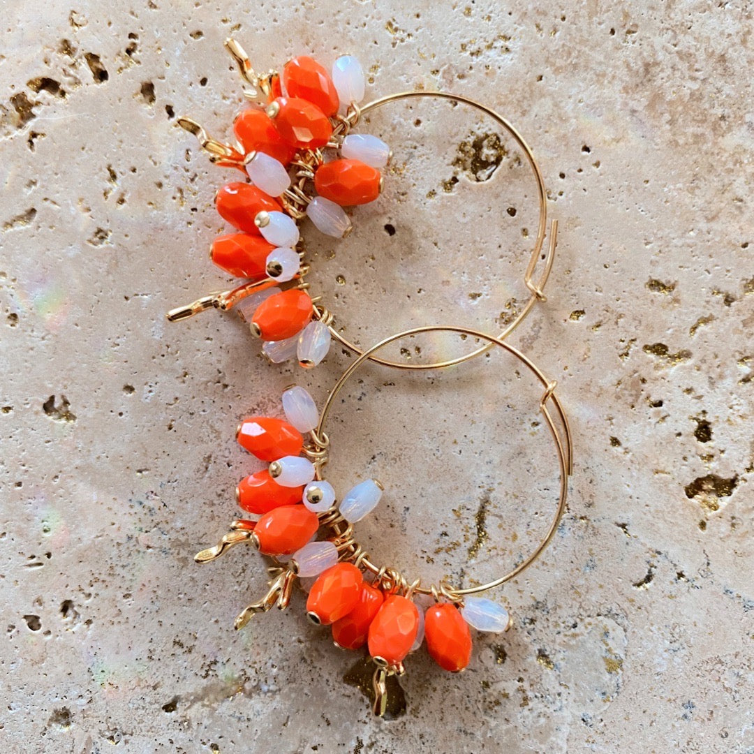 Exemple de création : Boucles Corail – tuto Perles Corner
